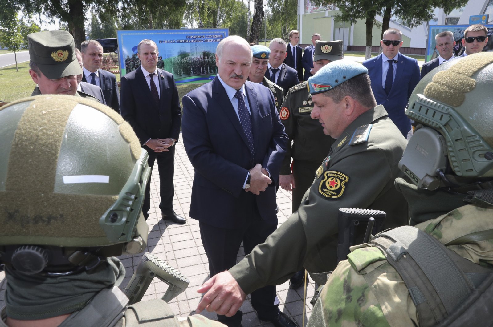 Belarusian President Alexander Lukashenko (C) inspects equipment and weapons of Belarusian army special troops as he visits a military base in the town of Maryina Gorka, 60 km (37 miles) southeast of Minsk, Belarus, July 24, 2020. (AP Photo)