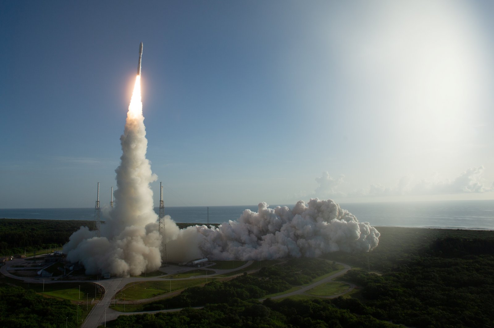 A United Launch Alliance Atlas V rocket carrying NASA's Mars 2020 Perseverance Rover vehicle takes off from Cape Canaveral Air Force Station in Cape Canaveral, Florida, U.S. July 30, 2020.  (NASA/Joel Kowsky/Handout via Reuters).