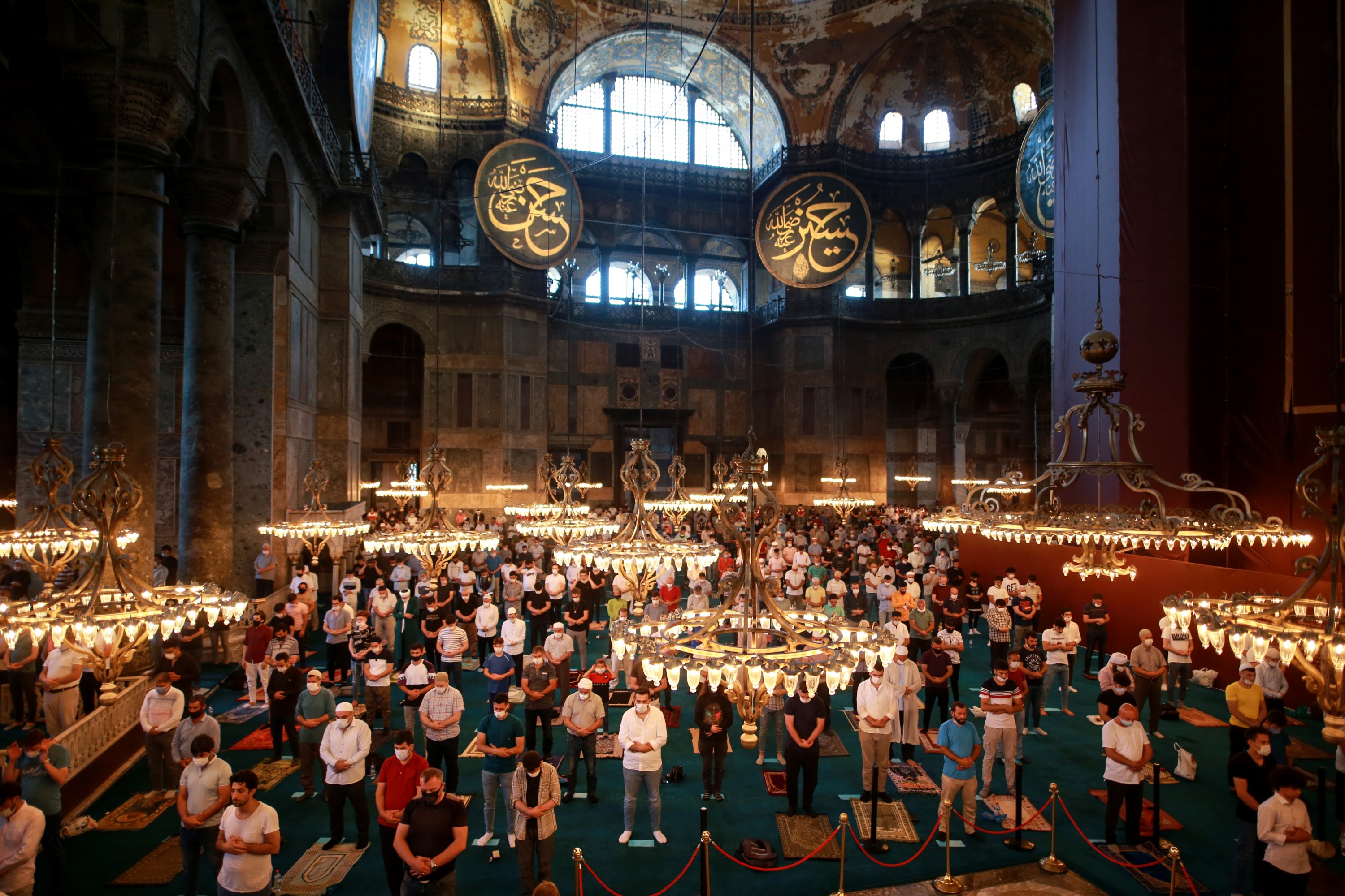 Thousands attend 1st Bayram prayers in Hagia Sophia 