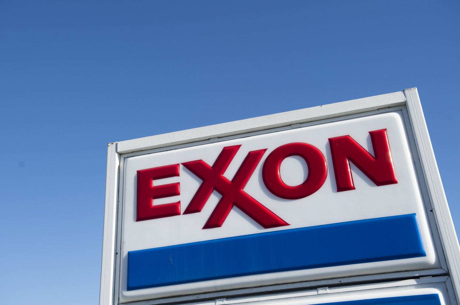 An Exxon gas station is seen in Woodbridge, Virginia, the U.S., Jan. 5, 2016. (AFP Photo)