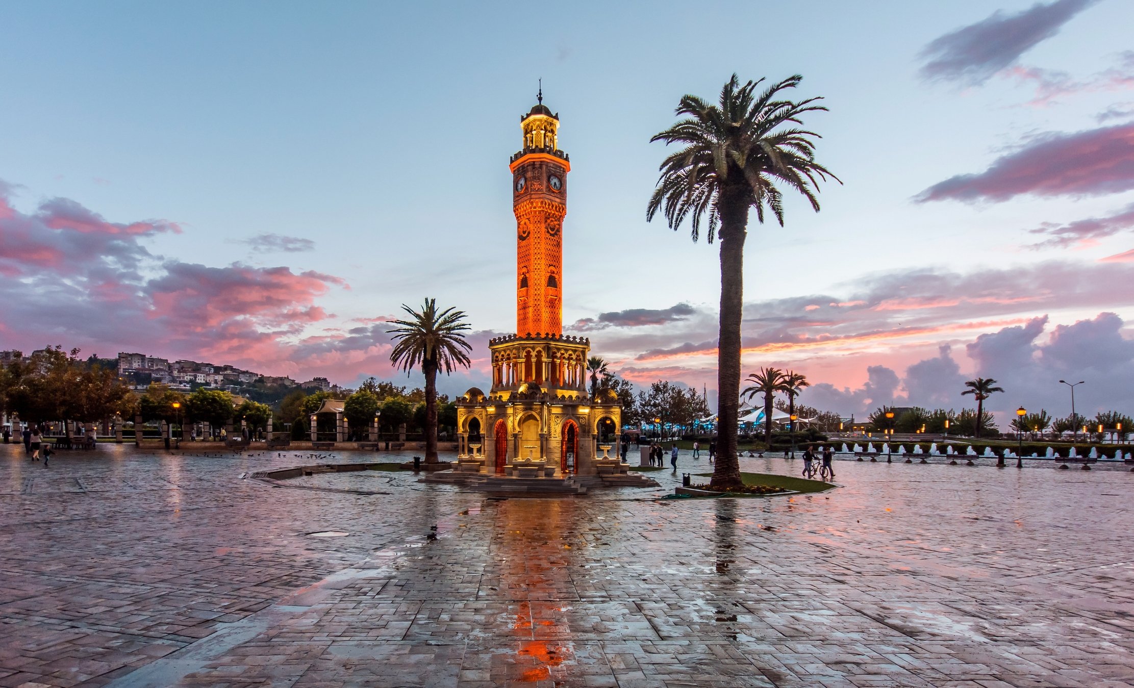 The iconic clock tower in Konak Square in Izmir, southwestern Turkey. (iStock Photo)