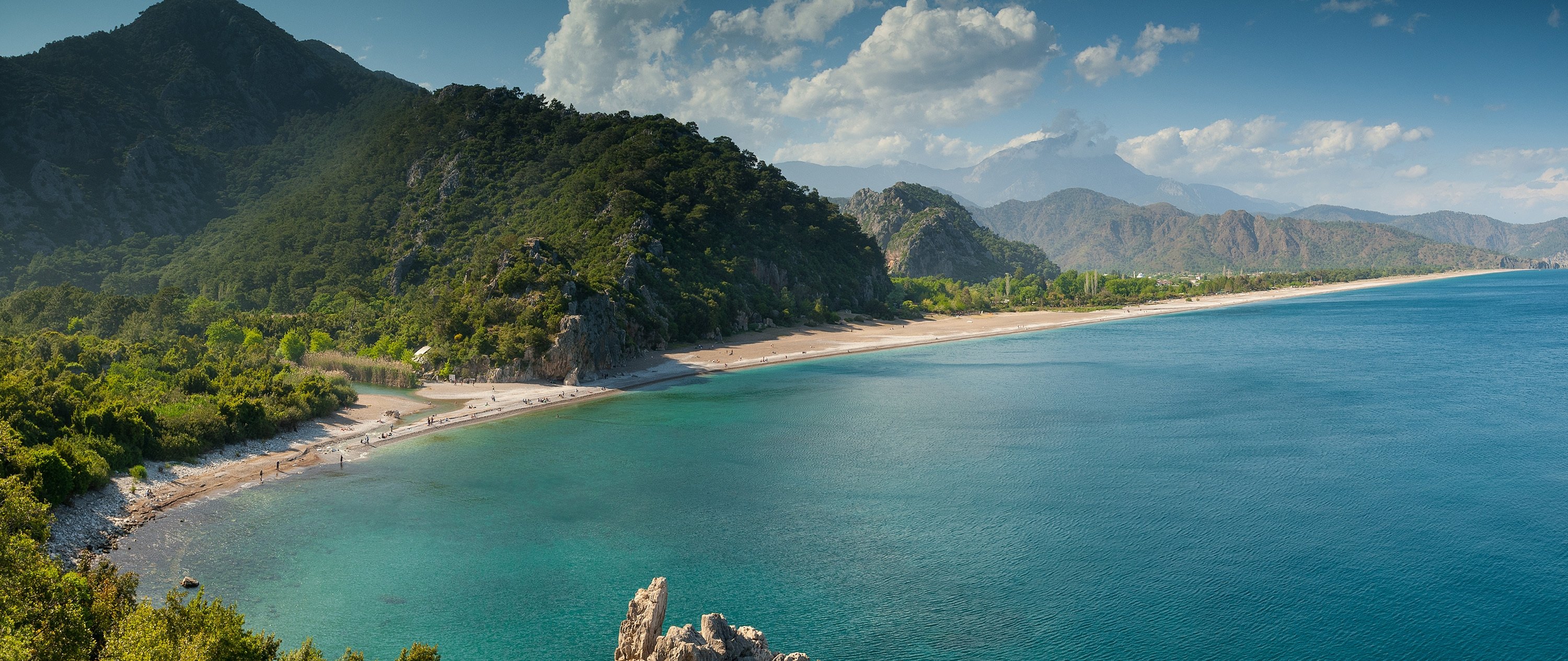 Olympos Beach is situated in the most enchanting part of the Olympus Riviera in Antalya. (Shutterstock Photo)