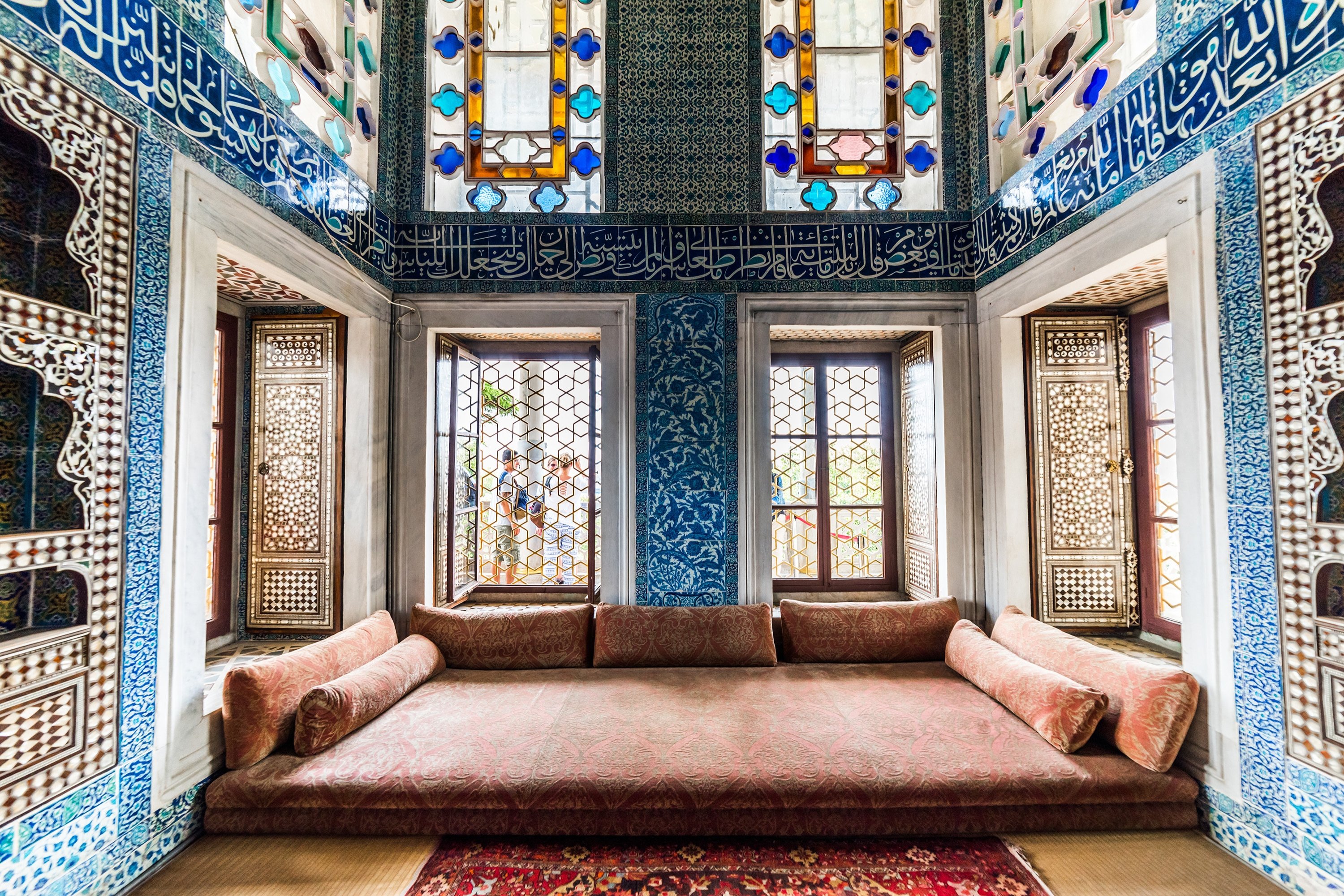 traditional turkish ottoman living room