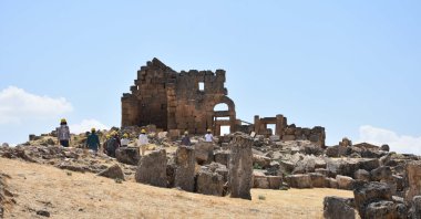 A photo from the entrance of Zerzevan Castle at the excavation site, Diyarbakır, southeastern Turkey, Aug. 13, 2020. (AA PHOTO)