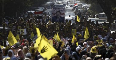 Supporters of the Muslim Brotherhood and Egyptian Mohammed Morsi take part in a protest against the military in Cairo November 1, 2013. (Reuters Photo)