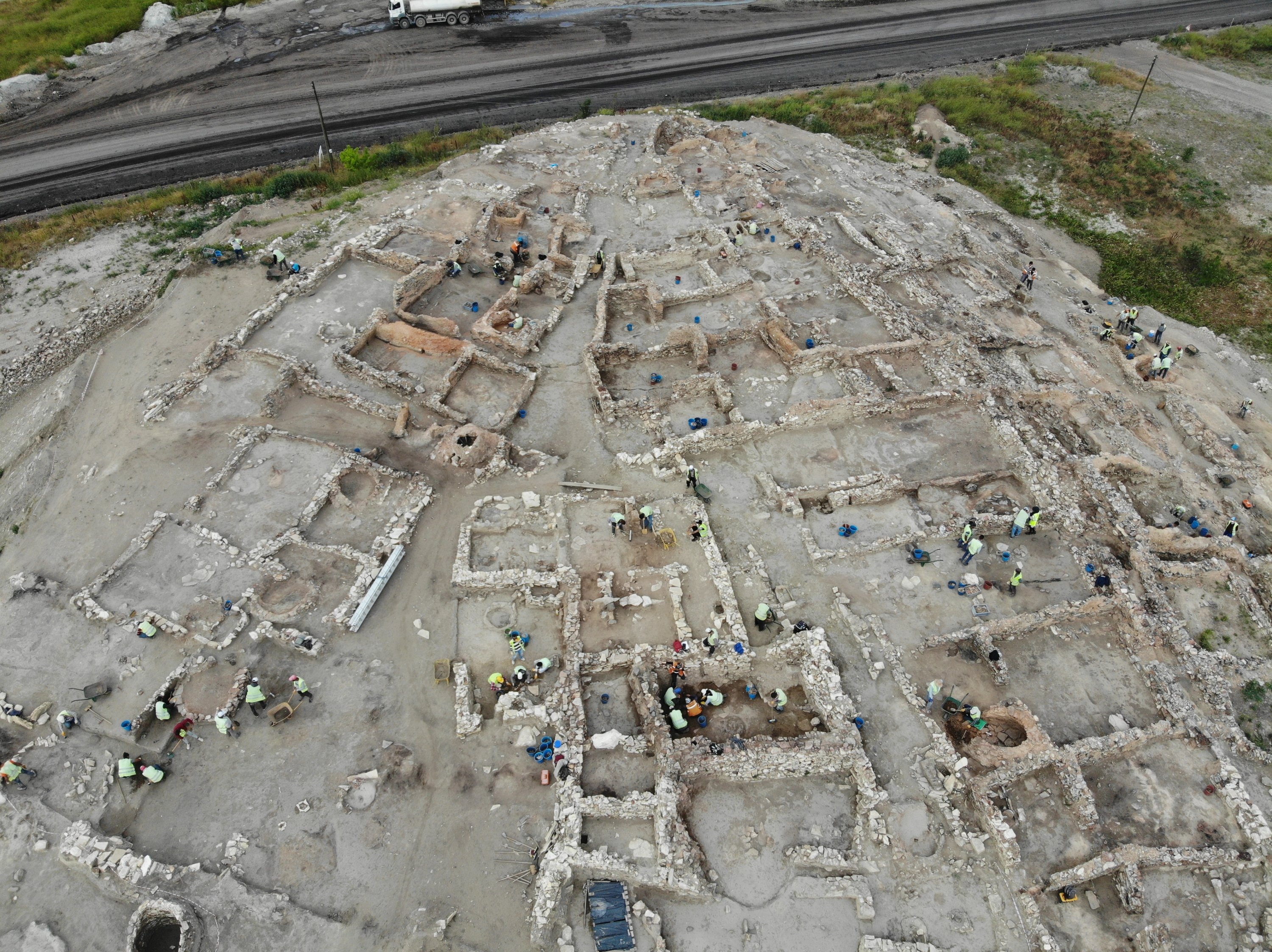 An aerial view of the Seyitömer mound, Kütahya, western Turkey, Aug. 13, 2020. (AA PHOTO)