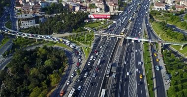 Automobiles in the Ayvansaray section of the D-100 highway in Istanbul, Turkey, Aug. 10, 2020. (DHA Photo)