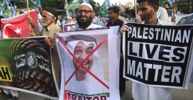 Activists of Jamaat-e-Islami (JI) Pakistan take part in a protest rally against the agreement between Israel and the United Arab Emirates to normalize diplomatic relations, in Karachi, Pakistan, Aug. 16, 2020. (AFP Photo)
