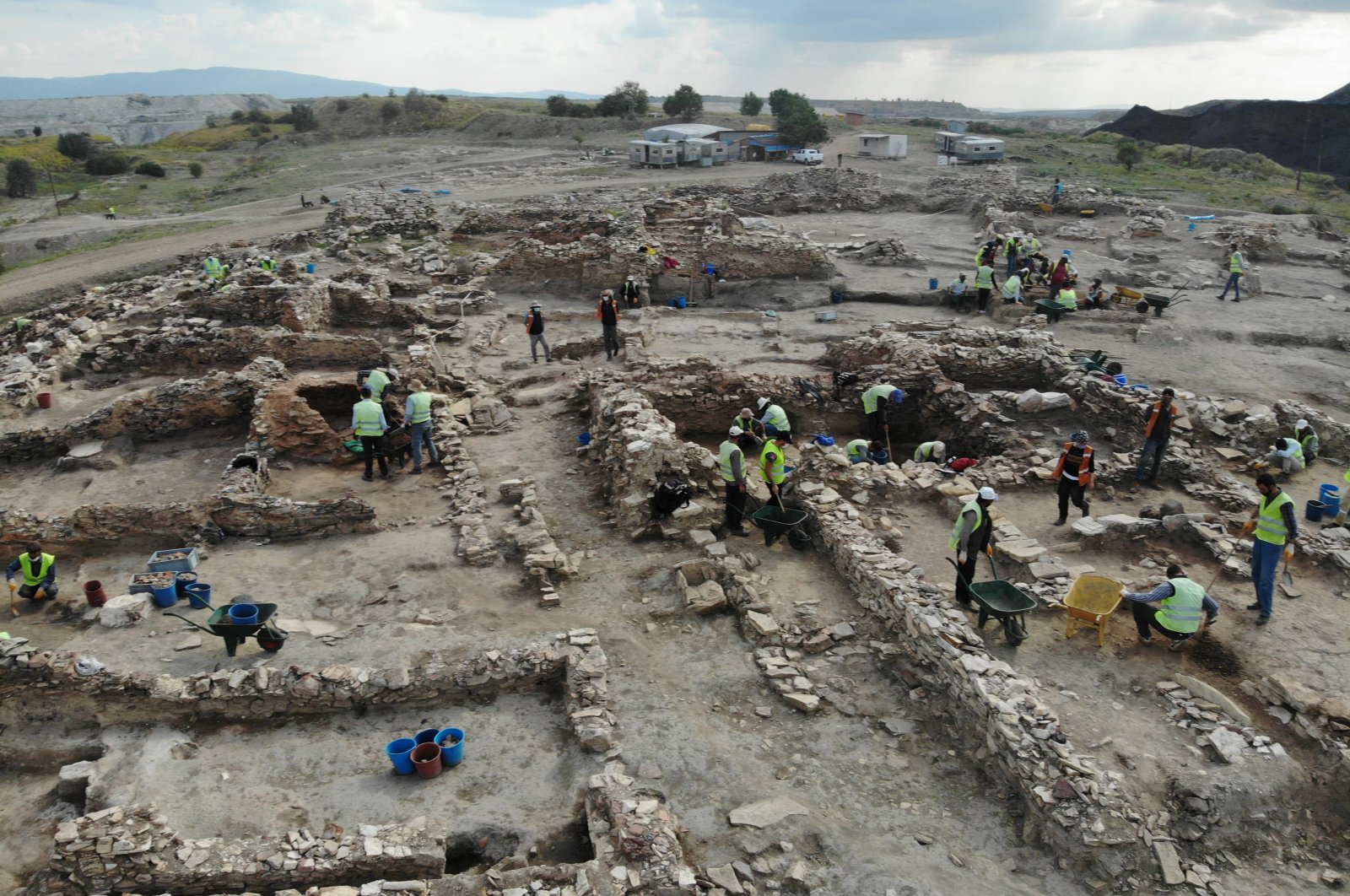 A photo from the excavations at the Seyitömer mound, Kütahya, western Turkey, Aug. 13, 2020. (AA PHOTO)
