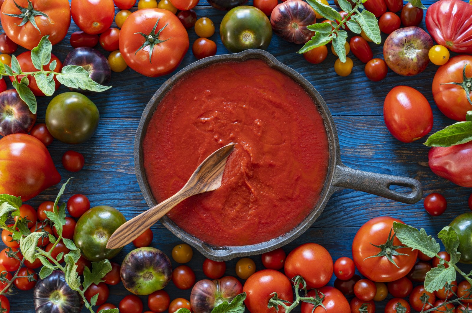 Don't let those fragrant and juicy summer tomatoes go to waste, so get preserving to enjoy them year-round. (iStock Photo)