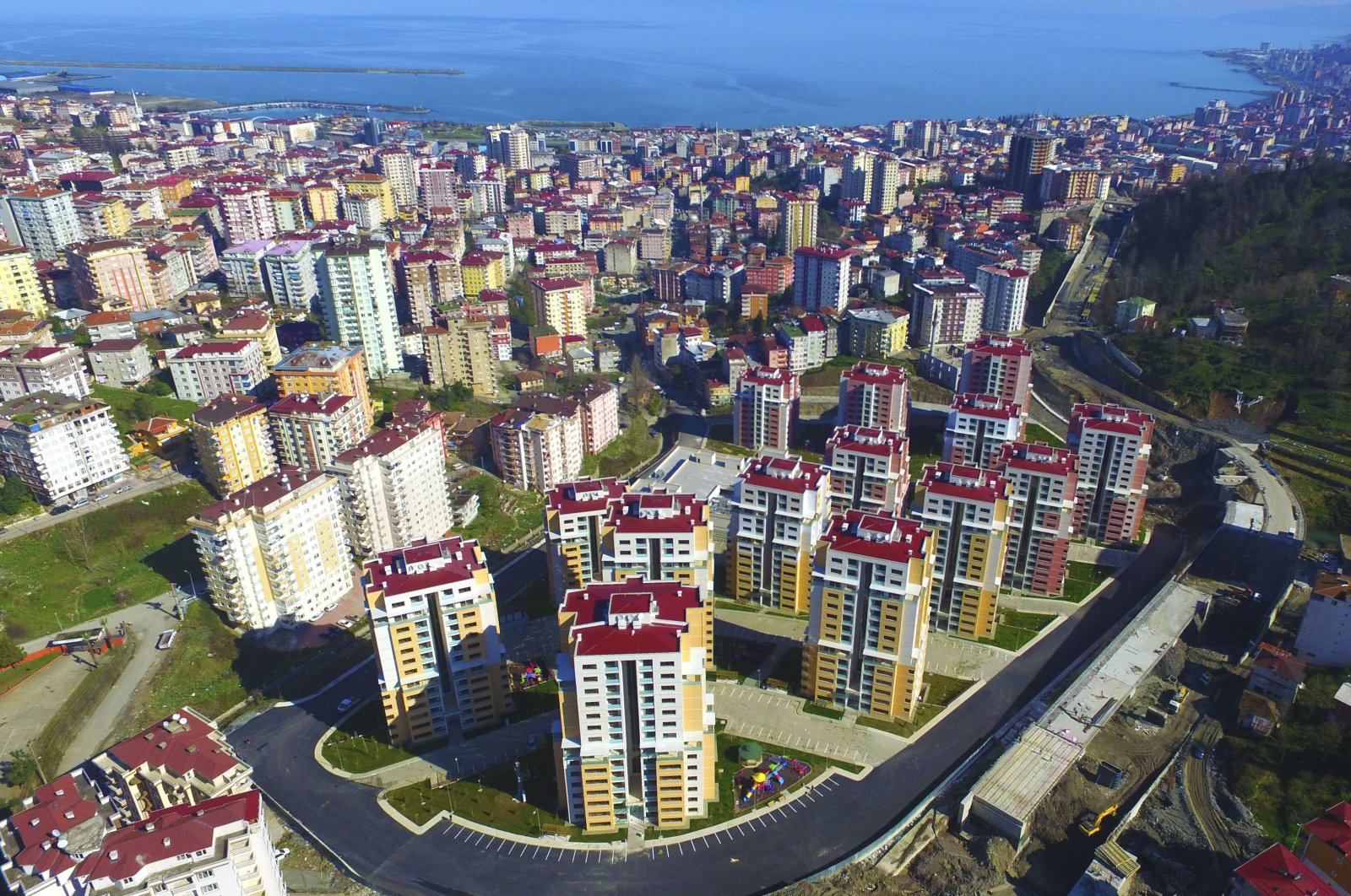 A new housing project is seen in northeastern Rize province, Turkey, Oct. 3, 2018. (IHA Photo)