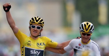 Geraint Thomas (L) and Chris Froome pose after a stage of Tour De France, in Paris, France, July 29, 2018. (Reuters Photo)