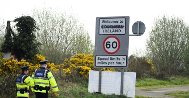 Irish police officers patrol before U.S. House Speaker Nancy Pelosi's visit to the border between Ireland and Northern Ireland in Bridgend, Ireland, April 18, 2019. (Reuters Photo)