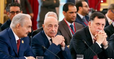 Putschist Gen. Khalifa Haftar (L),  speaker of the self-declared eastern-based parliament Aguila Saleh Issa (C), and head of the UN-recognised Government of National Accord (GNA) Fayez Sarraj, attend an International Congress on Libya at the Elysee Palace in Paris, May 29, 2018. (AFP)