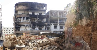 Many buildings were damaged or reduced to rubble after what activists say was shelling by forces loyal to Bashar Assad in Daraya, Syria, Feb. 4, 2013. (REUTERS Photo)