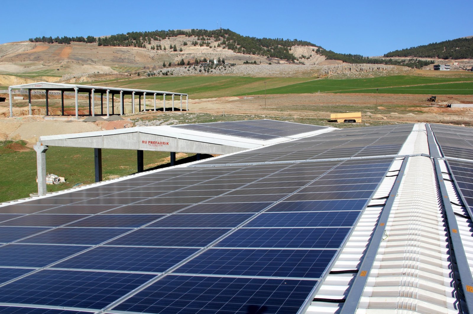 Solar energy panels in southeastern Turkey's Adıyaman province, Dec. 29, 2014. (AA Photo)