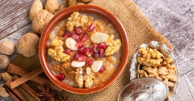 Ashura is made of coarsely ground wheat, chickpeas, beans, rice, apricots, grapes, berries and other fruits. (Shutterstock Photo)
