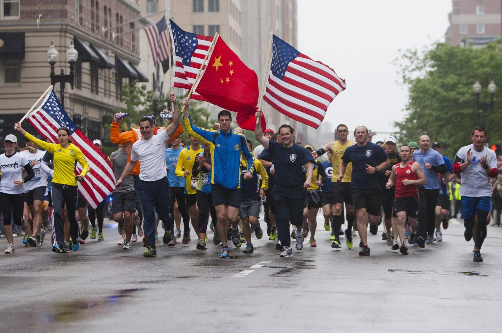 Runners approach the finish line at the marathon, in Boston, Massachusetts, U.S., May 25, 2013. (REUTERS Photo)