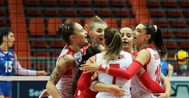 Turkey's U19 women's volleyball team celebrates after defeating Serbia in the CEV final match, in Zenica, Bosnia-Herzegovina, Aug. 30, 2020. (DHA Photo)