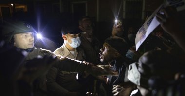 Protesters clash with deputies of the Los Angeles Sheriff's Department during protests following the death of Dijon Kizzee in Los Angeles, California on Aug. 31, 2020. (AP Photo)