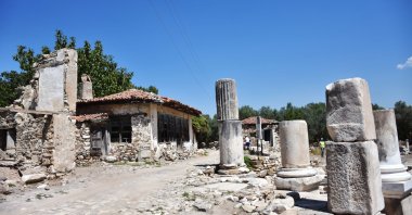  A historical house in the ancient city of Stratonikeia, Muğla, southwestern Turkey, Sept. 4, 2020. (AA PHOTO)