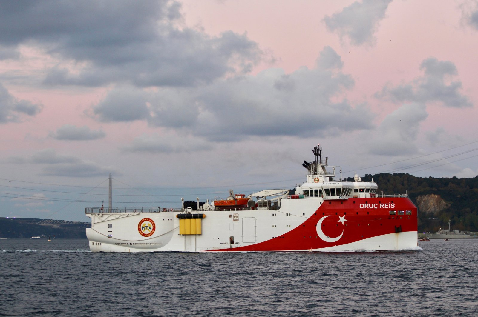 The Turkish seismic research vessel Oruç Reis passes through the Bosporus in Istanbul, Turkey, Nov. 12, 2018. (REUTERS Photo)
