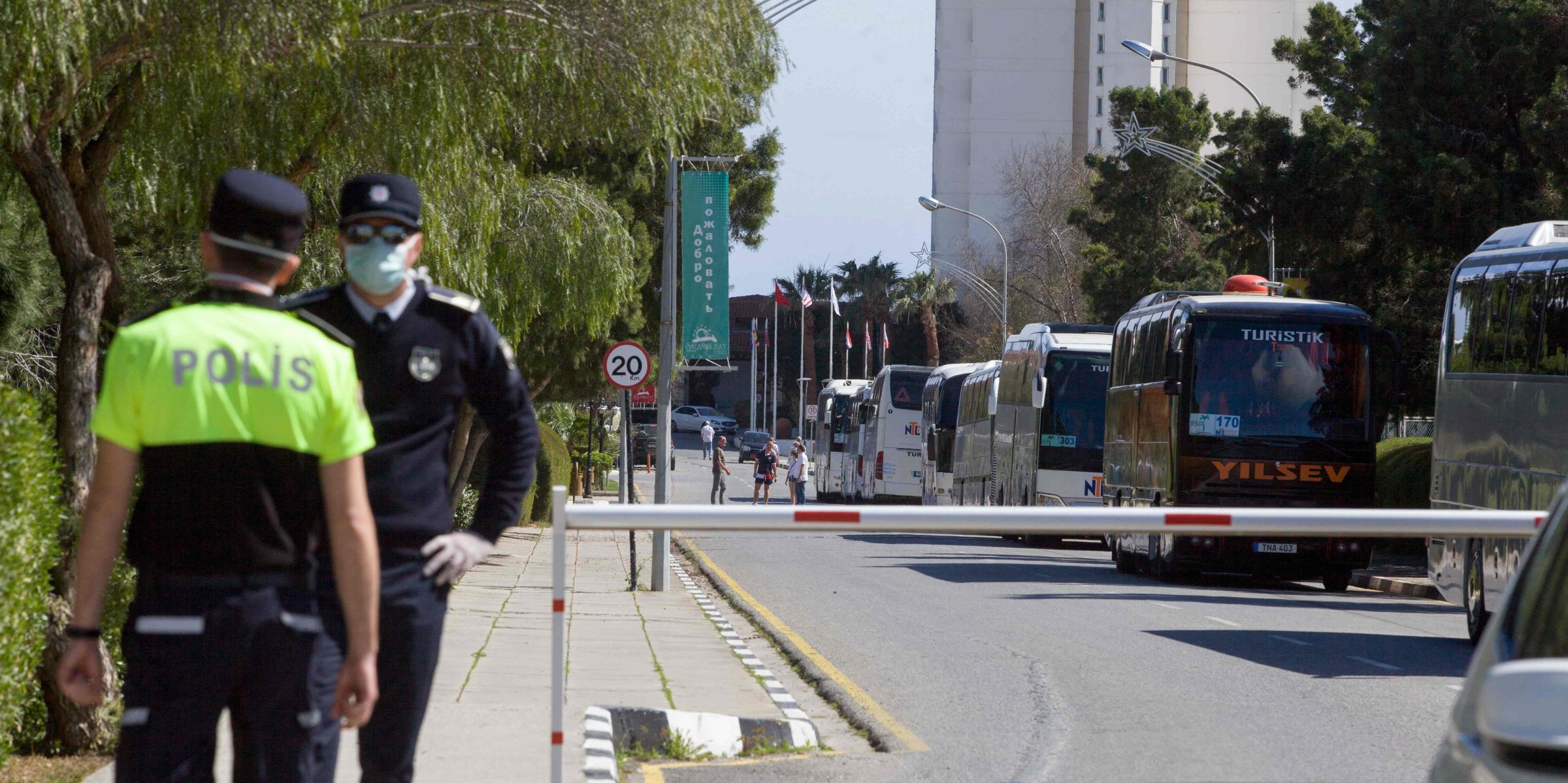Turkish Cyprus Temporarily Halts Flights Amid Covid 19 Spike Daily Sabah