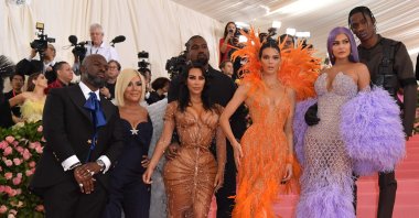 From left: Corey Gamble, Kris Jenner, Kim Kardashian West, Kanye West, Kendall Jenner, Kylie Jenner and Travis Scott arrive for the 2019 Met Gala at the Metropolitan Museum of Art in New York, May 6, 2019. (AFP PHOTO)