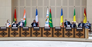 French President Emmanuel Macron listens as Mauritanian President Mohamed Ould Cheikh El Ghazouani speaks during the G5 Sahel summit in Nouakchott, Mauritania, June 30, 2020. (Reuters Photo)