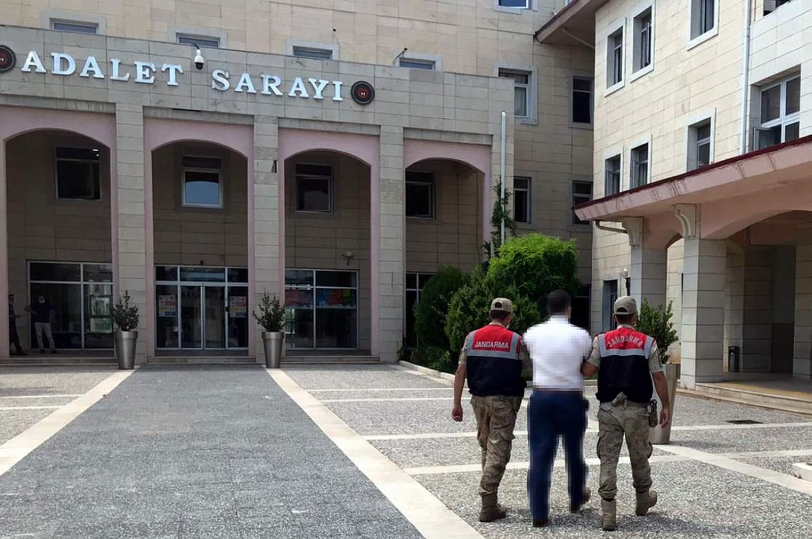 M.Y. who was sought for being a terrorist member has been caught by gendarmerie forces in Siirt province, southeastern Turkey, Sept. 9, 2020. (DHA Photo)