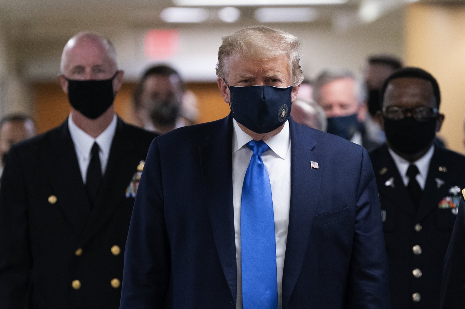 U.S. President Donald Trump wears a face mask as he visits a military medical center in Bethesda, U.S., July 11, 2020. (EPA Photo)