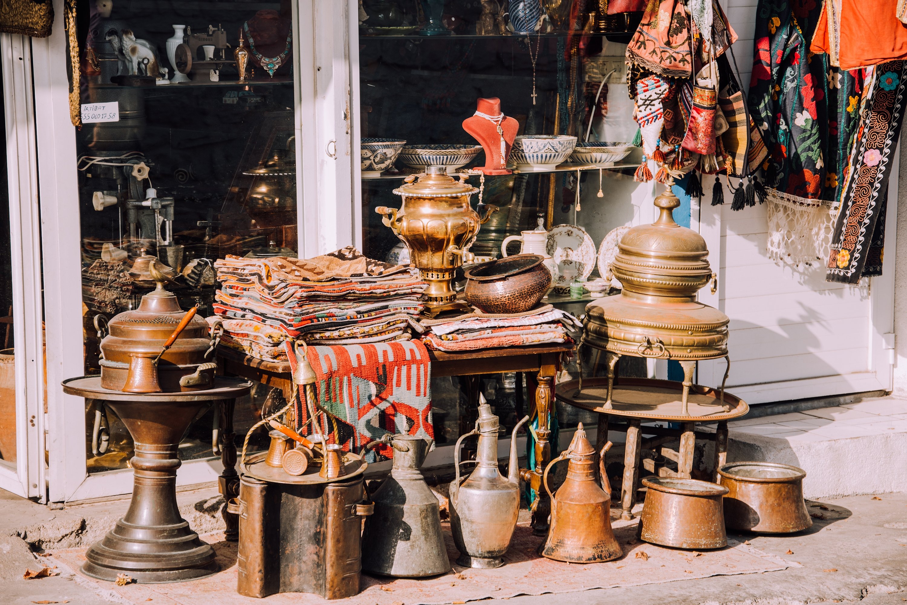 The best bargain buys in Bodrum can be found at bazaars and antique shops. (Shutterstock Photo)