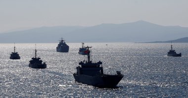 Turkish naval ships take part in a landing drill during the Blue Homeland naval exercise off the Aegean coastal town of Foça in Izmir Bay, western Turkey, March 5, 2019. (Reuters Photo)