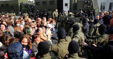 Riot police officers surround women during a rally to protest against the presidential election results in Minsk on Sept. 12, 2020. (AFP Photo)