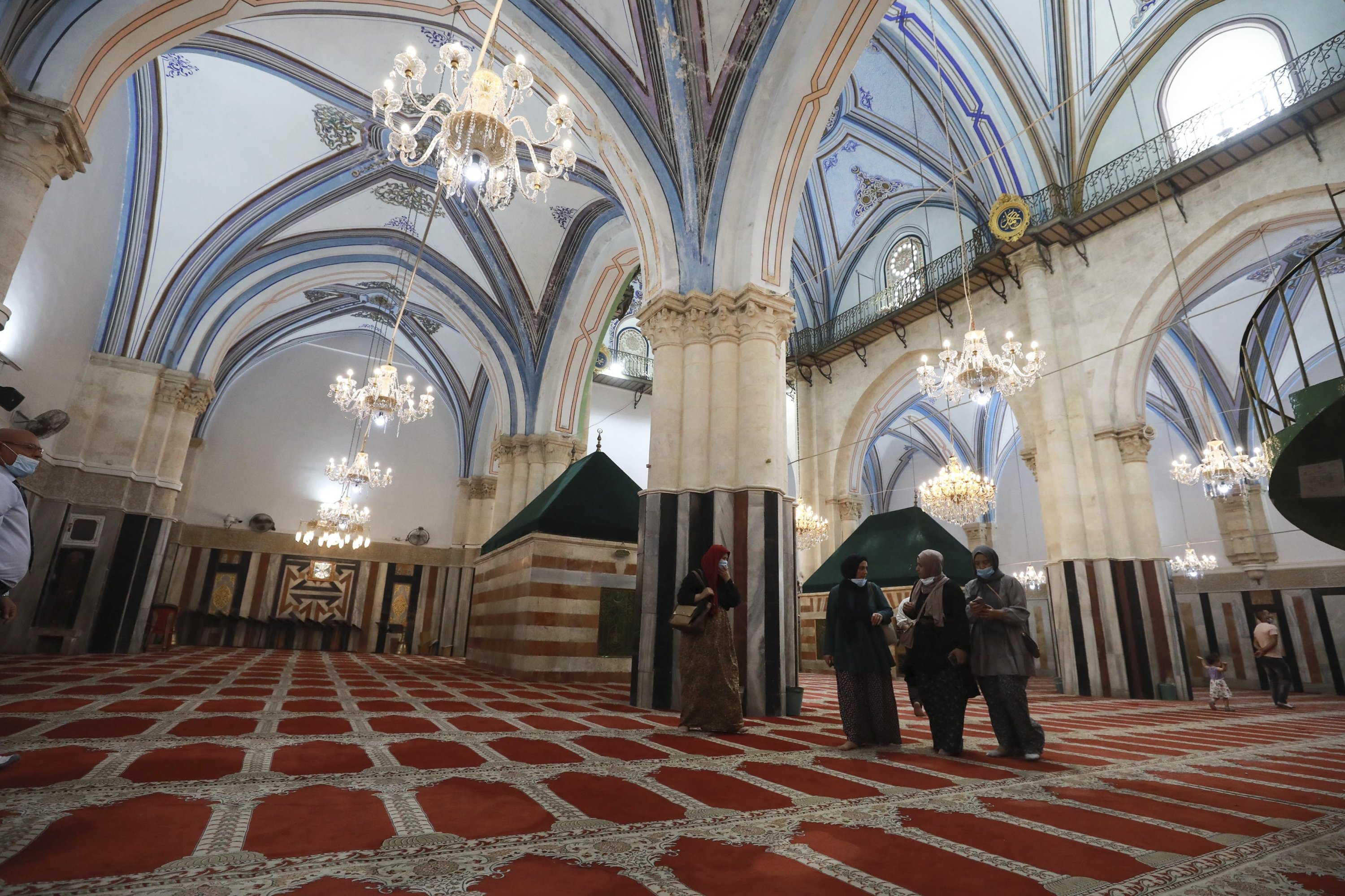 The interior of the Al-Haram Al-Ibrahimi Mosque, Hebron, southern West Bank, Palestine, Sept.10, 2020. (AA PHOTO)