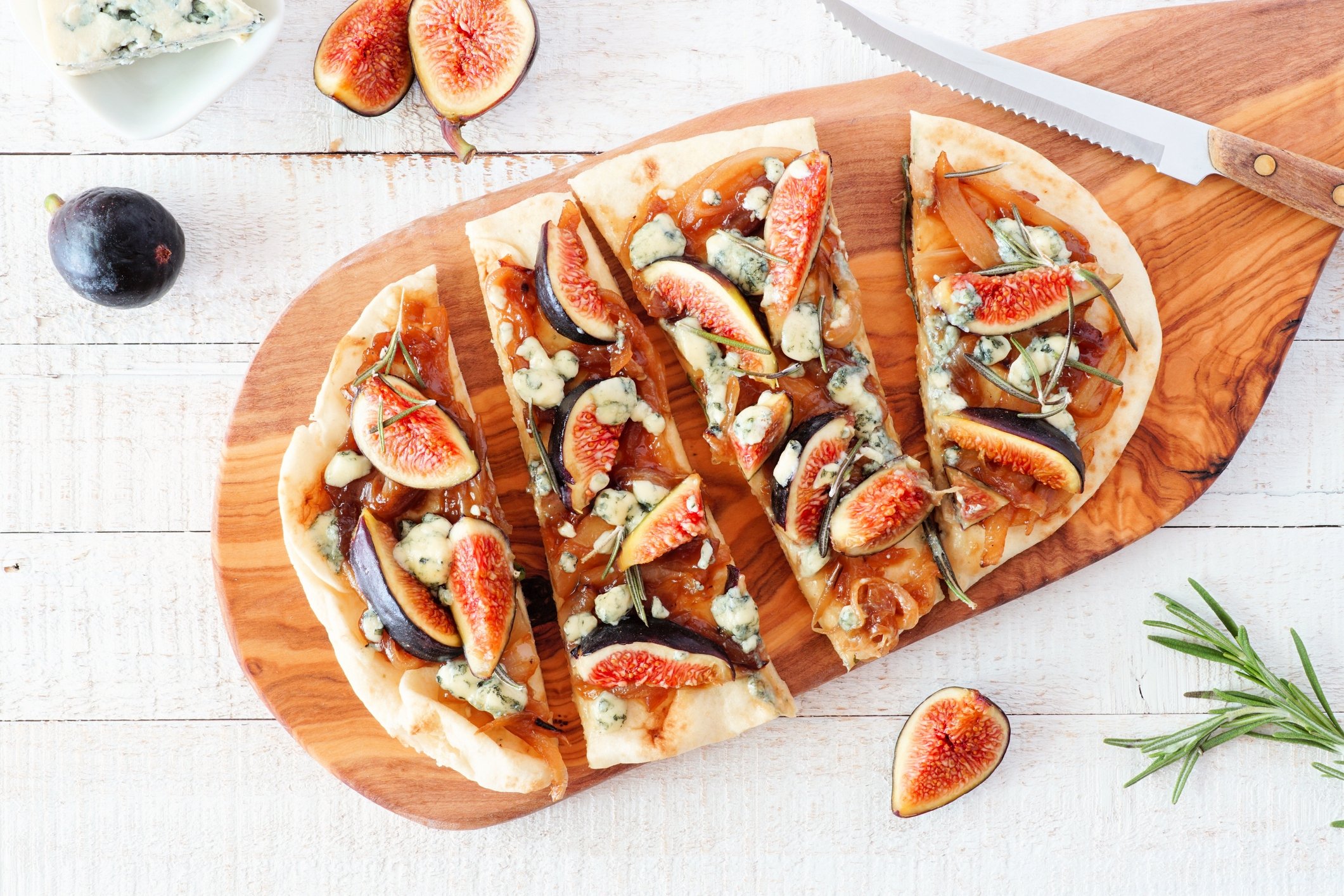 Add some figs to caramelized onions, tangy cheese and rosemary, and you have yourself a beautiful fall pizza. (iStock Photo)