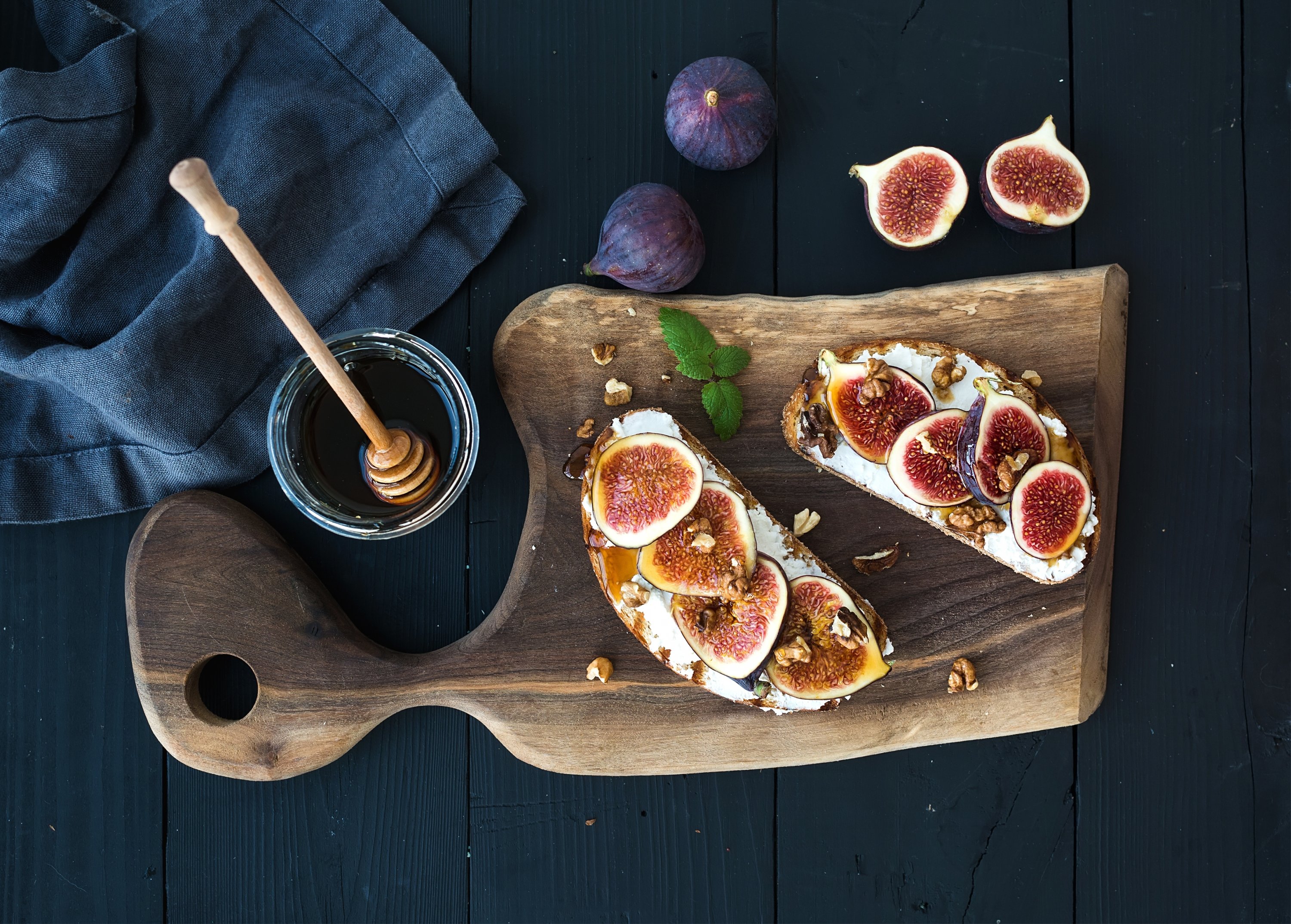 8 Delicious Ways To Consume Figs The Fruit Of Fall Daily Sabah