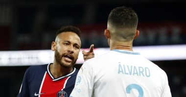 Neymar clashes with Alvaro Gonzalez, in Paris, France, Sept. 13, 2020. (REUTERS Photo) 