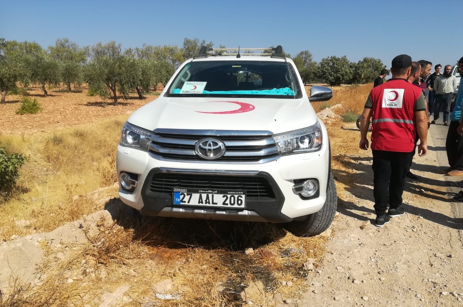 A vehicle belonging to Turkish Red Crescent is attacked in northern Syria by unknown individuals, killing one personnel, Sept.14, 2020. (IHA Photo)