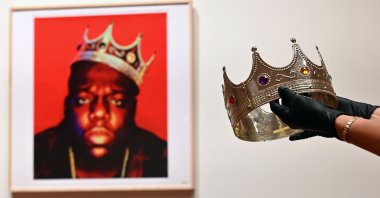 The crown worn by Notorious B.I.G. when photographed as the King of New York, is displayed during a press preview at Sotheby's for their inaugural HIP HOP Auction on Sept. 10, 2020 in New York City. (AFP PHOTO)