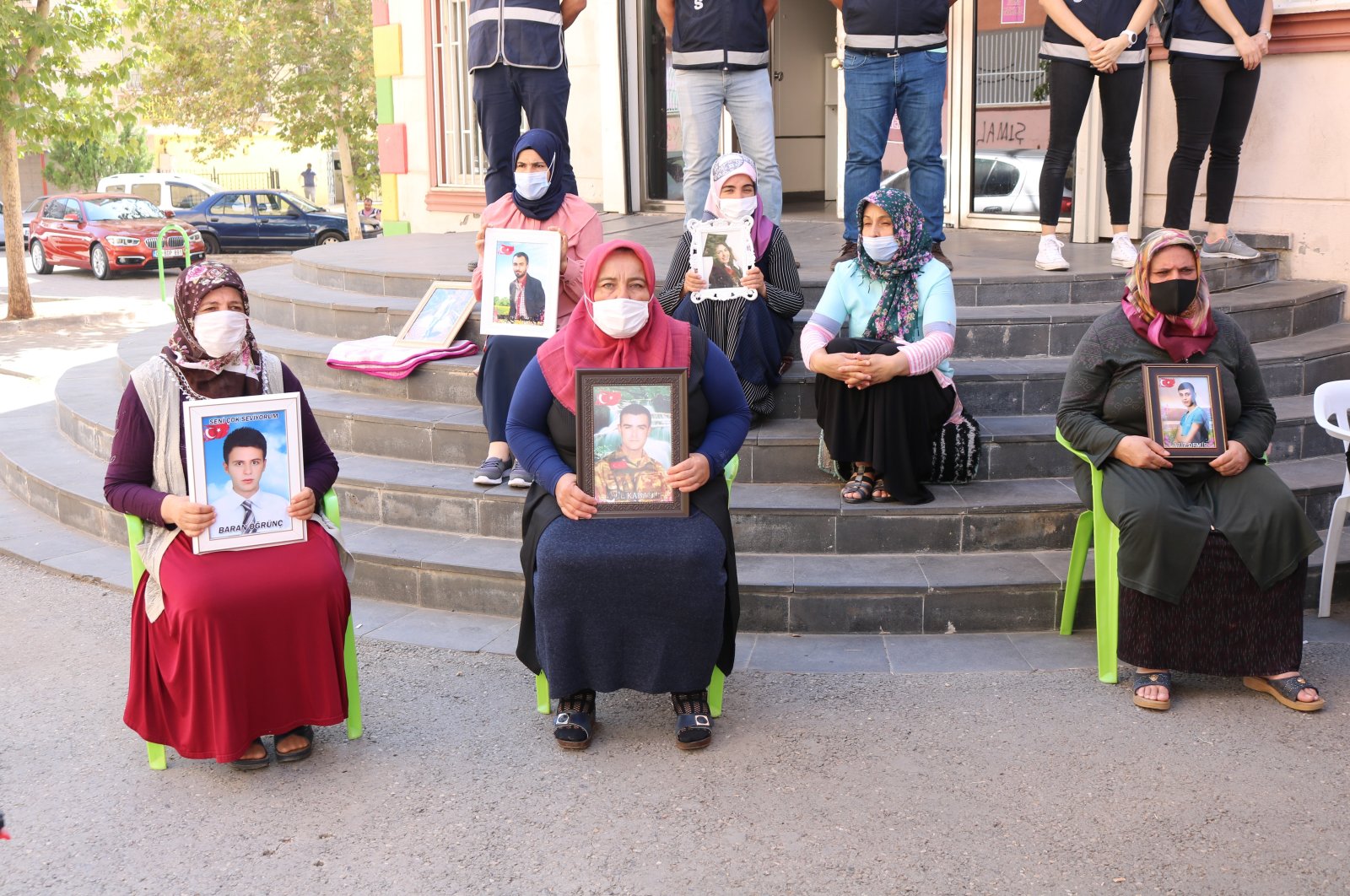 Families participate in the yearlong sit-in protest against the PKK terrorist group in front of the pro-PKK Peoples’ Democratic Party's (HDP) headquarters in southeastern Turkey’s Diyarbakır, Sept.16, 2020 (IHA Photo)