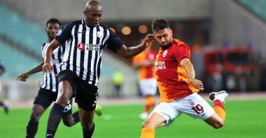 Galatasaray's Ömer Bayram takes a shot during a Europa League match against Neftçi, in Baku, Azerbaijan, Sept. 17, 2020. (AA Photo)
