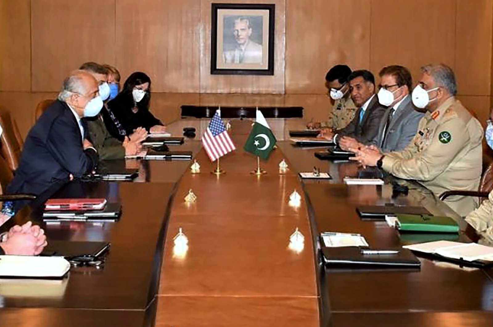 A U.S. delegation headed by peace envoy for Afghanistan, Zalmay Khalilzad (3rd L) hold talks with Pakistan's army chief, Gen. Qamar Javed Bajwa, (2nd R), Rawalpindi, northeastern Pakistan, Sept. 14, 2020. (AP Photo)