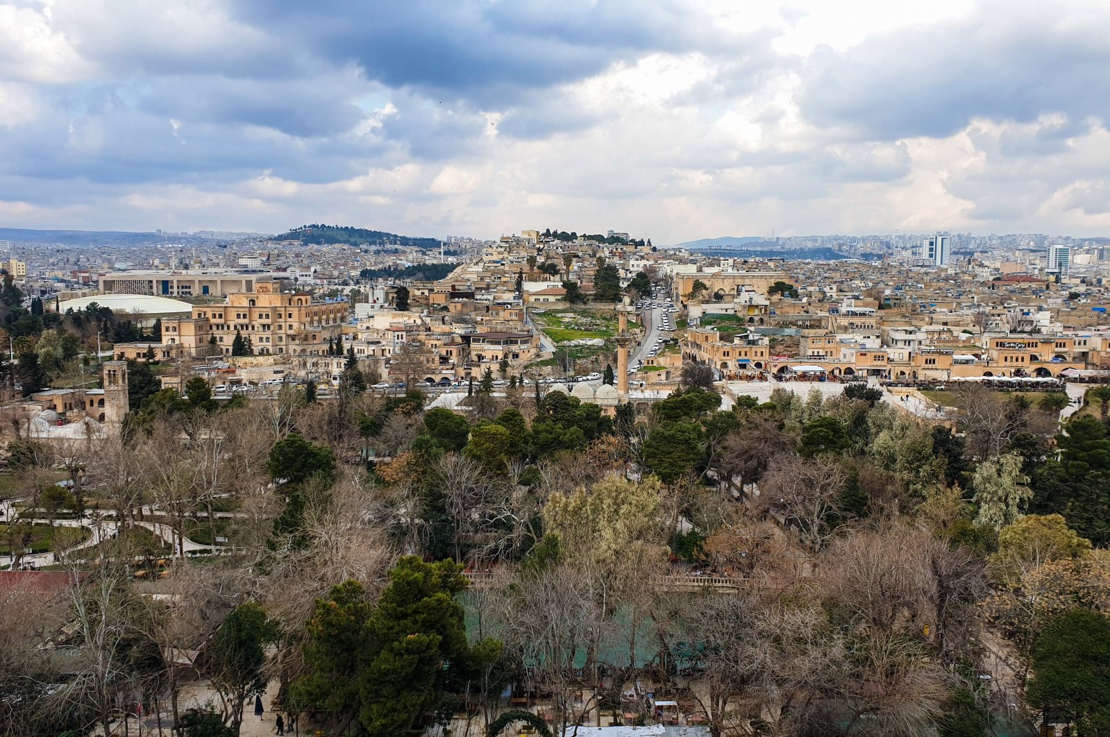 A view of the city of Şanlıurfa high up from the castle walls. (Photo by Argun Konuk)