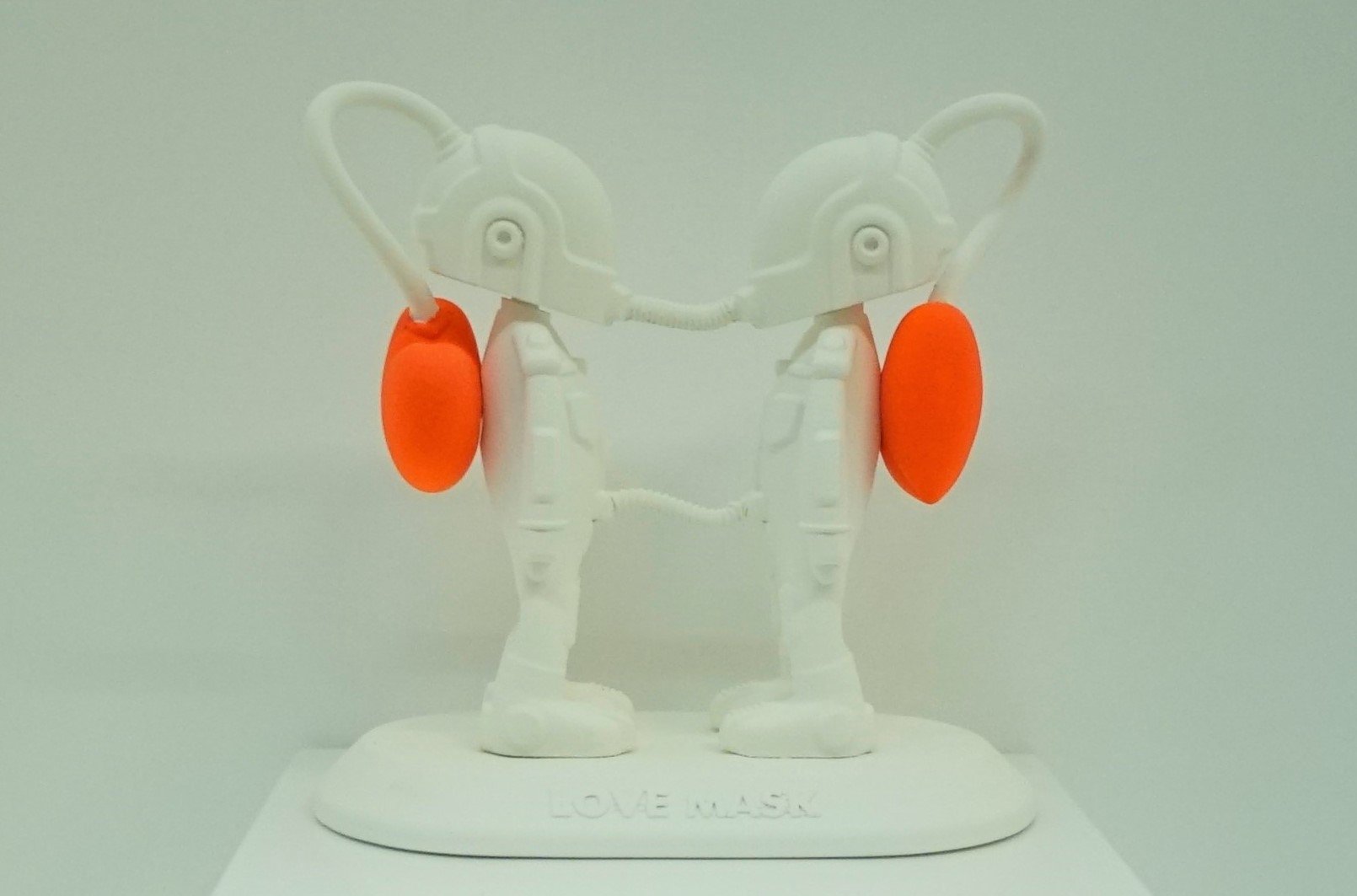 Aykut Erol, "Love Mask," sculpture on plastic 3D printing, 23.7 by 23 centimeters.