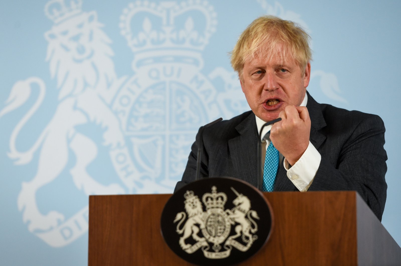 British Prime Minister Boris Johnson delivers a speech at Exeter College Construction Centre, part of Exeter College in Exeter, Britain Sept. 29, 2020. (Reuters Photo)