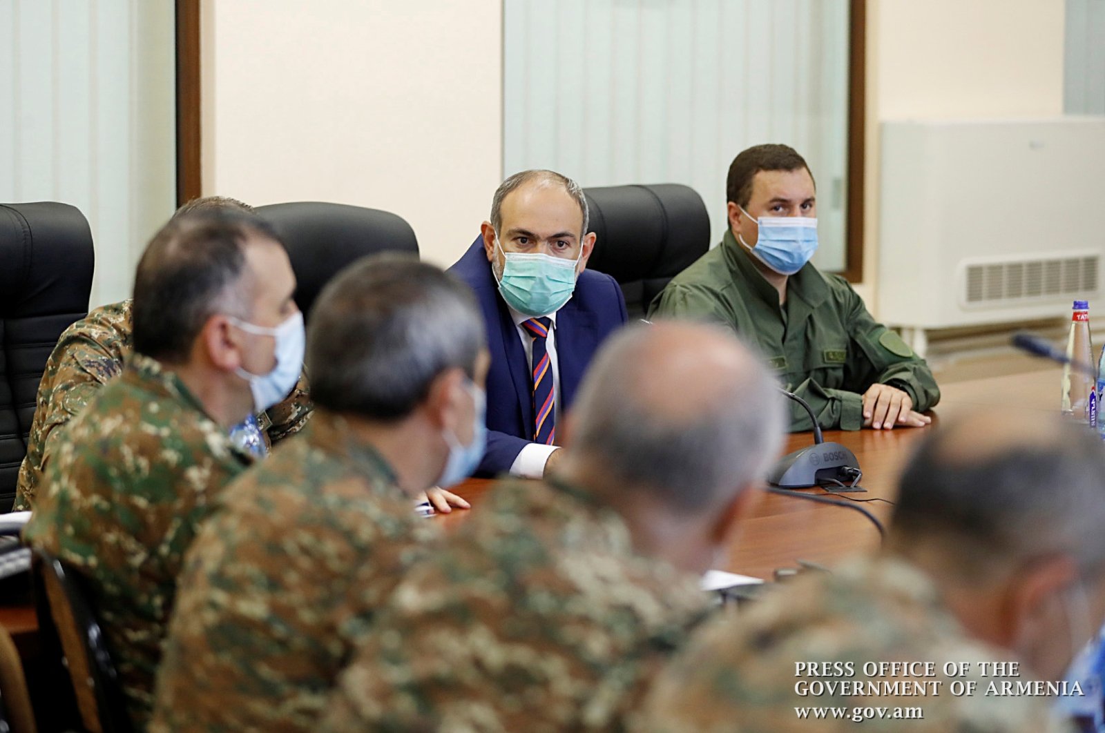 Armenian Prime Minister Nikol Pashinyan meets with the country's military leadership following the clashes with Azerbaijan over Nagorno-Karabakh in Yerevan, Armenia, Sept. 27, 2020. (Press Office of Armenian Government/Handout via Reuters)