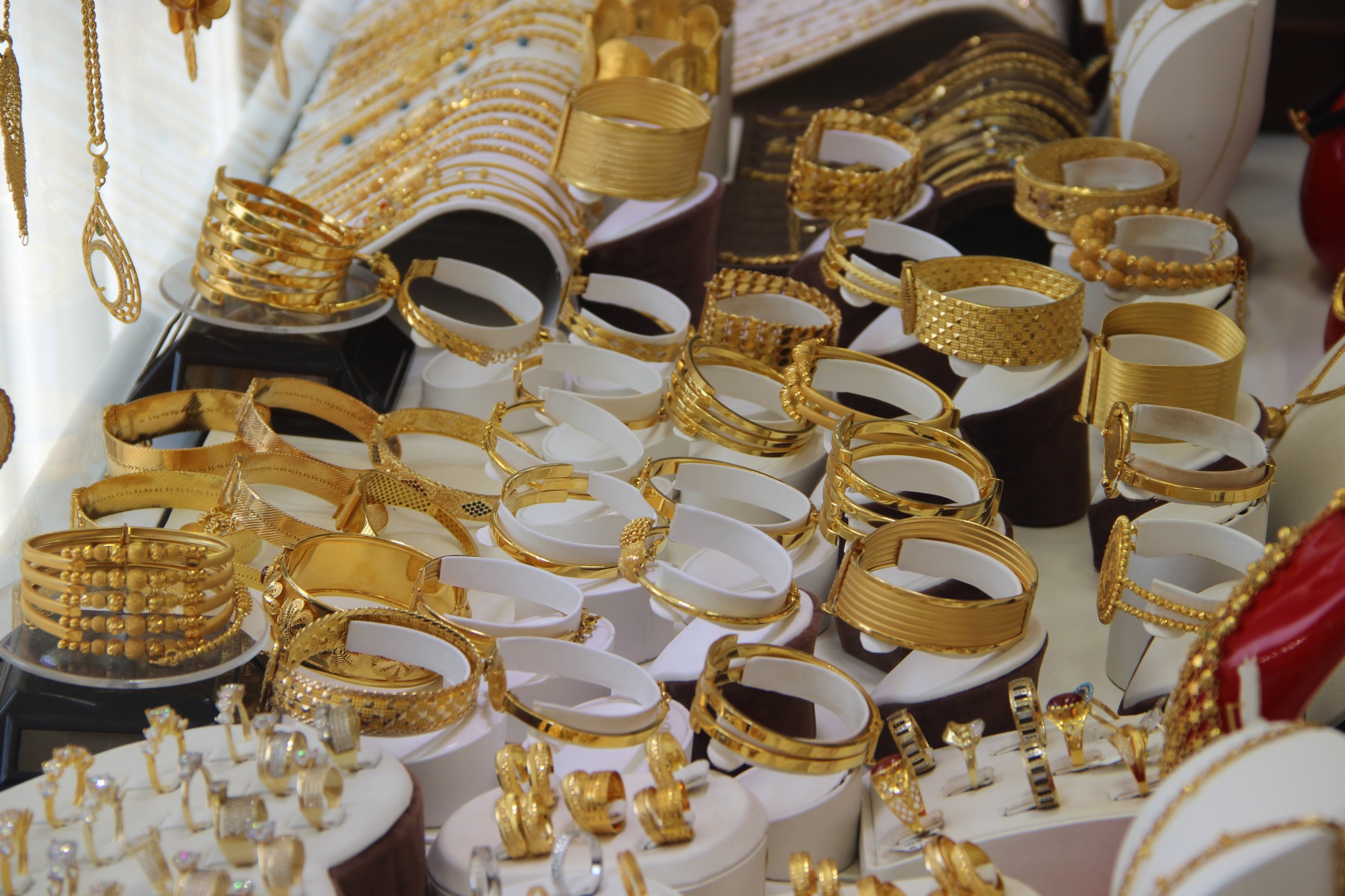 Rising gold prices put dent in lavish tribal weddings in eastern Turkey |  Daily Sabah
