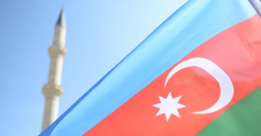 People in Turkey's Kahramanmaraş province wave the flag of Azerbaijan in a show of support during recent clashes between Baku and Yerevan over Armenian-occupied Nagorno-Karabakh, Oct. 2, 2020. (AA Photo)