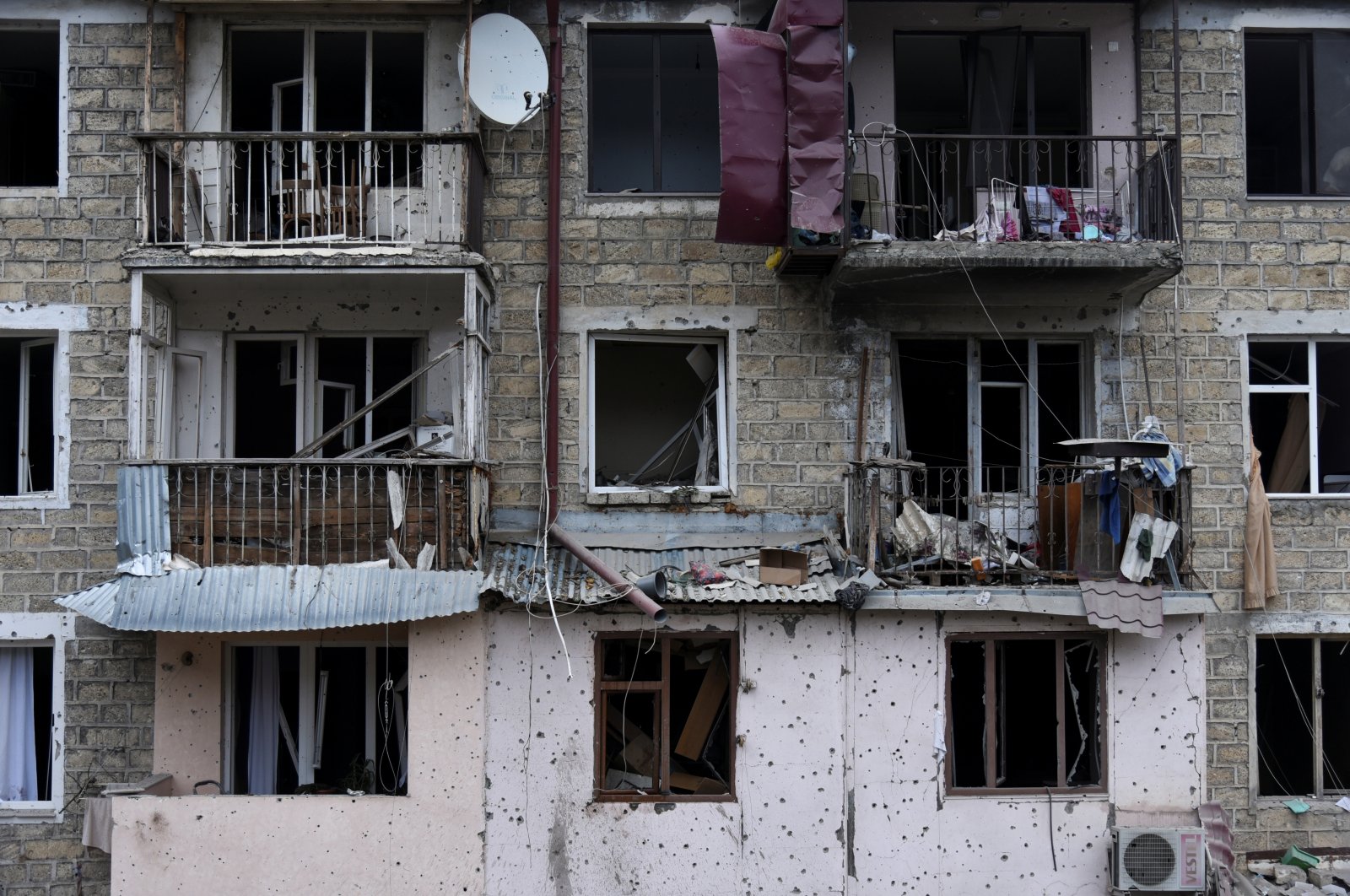 The aftermath of recent shelling during a military conflict over Nagorno-Karabakh in Stepanakert (Khankendi), Oct. 4, 2020. (REUTERS Photo)